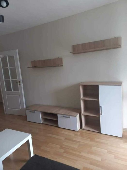 Wynajmę mieszkanie - dużą KAWALERKĘ