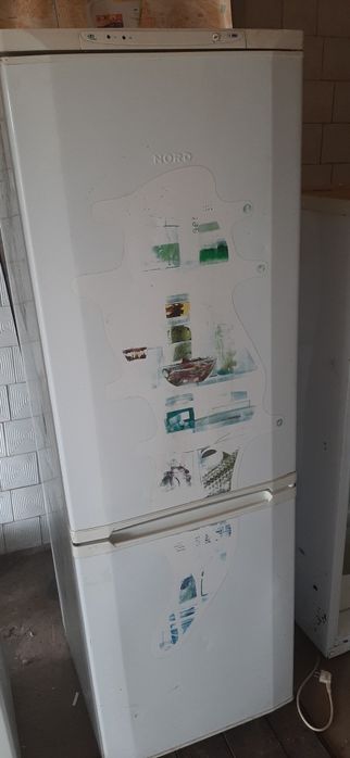 Холодильник б/у 4399