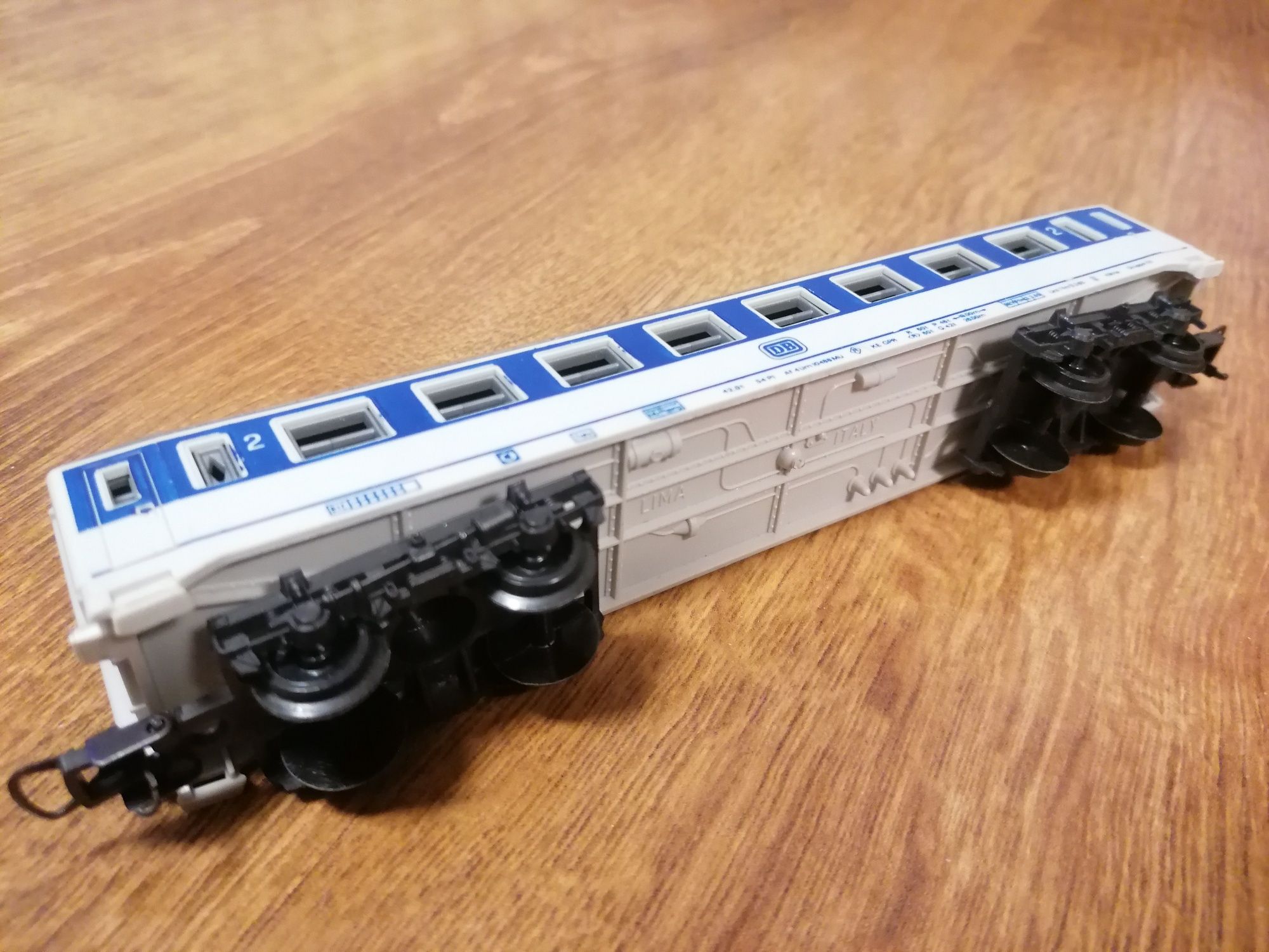 Wagon osobowy H0