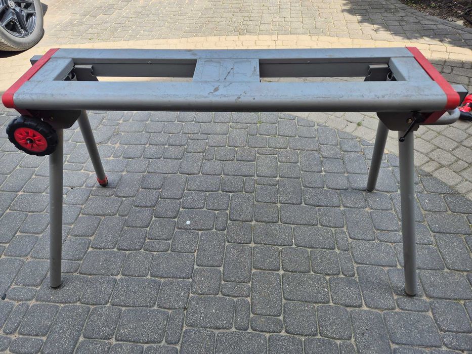 Milwaukee, stół do ukośnicy MSL3000