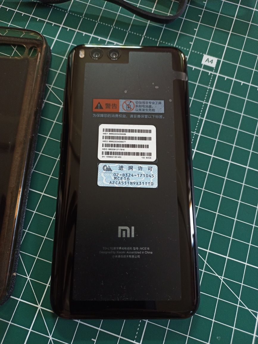 Телефон Xiaomi Mi 6