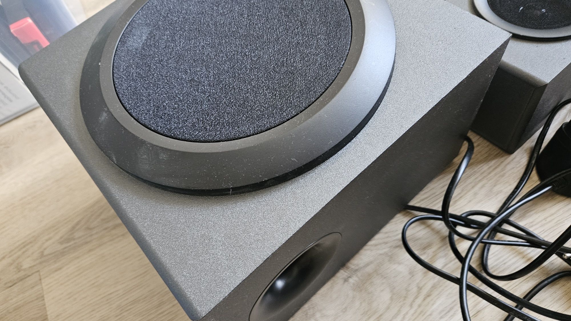 Głośniki bezprzewodowe Logitech Z337 Bluetooth stan idealny lepsza wer