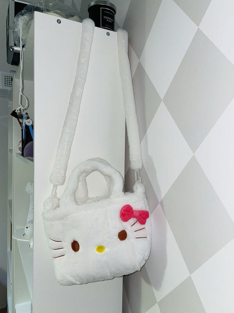 Biata torebka pluszowa Hello Kitty