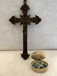 Crucifixo em metal e terço de Fátima