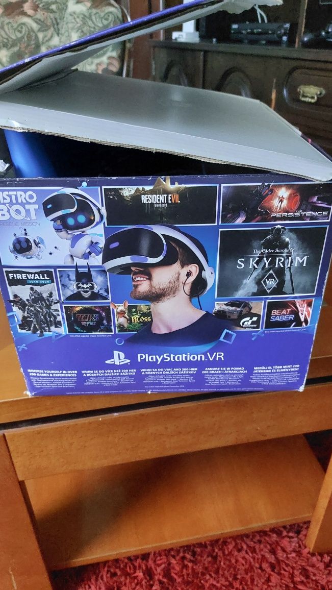 Vende se óculos VR para PlayStation 4 como Nova preço 250 euros negoci