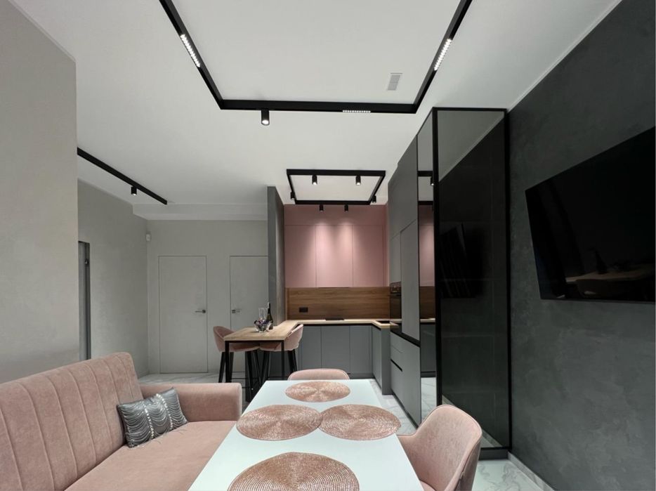 Котедж в районі 12 школи з євроремонтом!