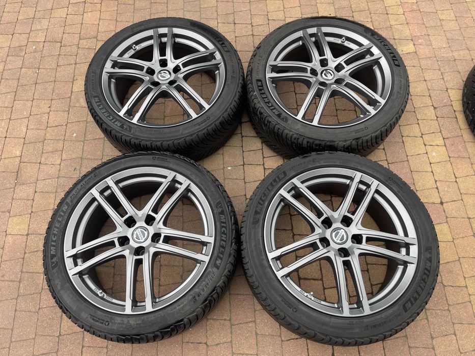 3854. Koła zimowe Nissan Juke Qashqai 5x114.3 225/45/19 6.5/8mm