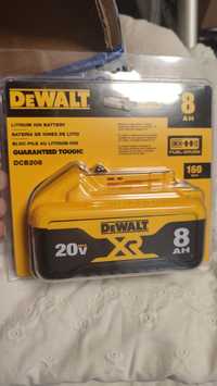 Аккумулятор батарея Dewalt DCB208 8 Ач из США