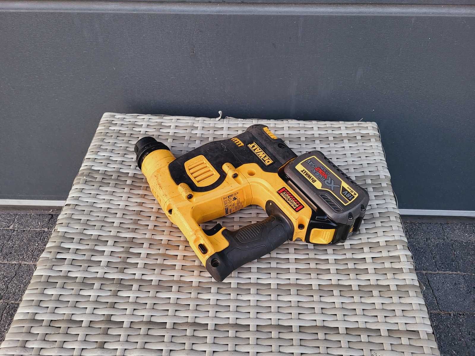 DeWALT DCH253N młotowiertarka SDS+, 18V,  3-funkcyjna + Akumulator 6Ah