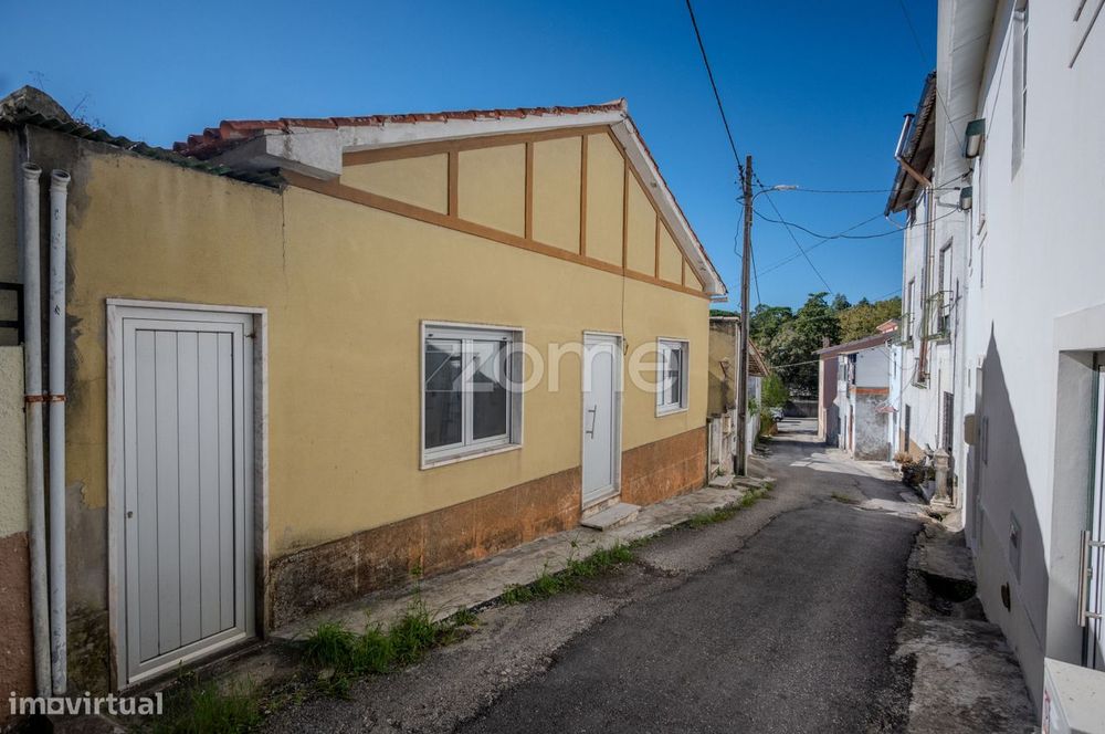 Moradia T2 | C/ Terraço | Cernache