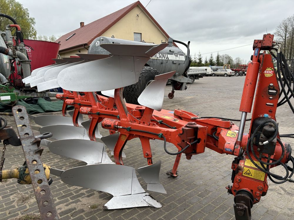 Pług 4 skibowy obrotowy Kuhn Vari Master 150 zabezp hydrauliczne