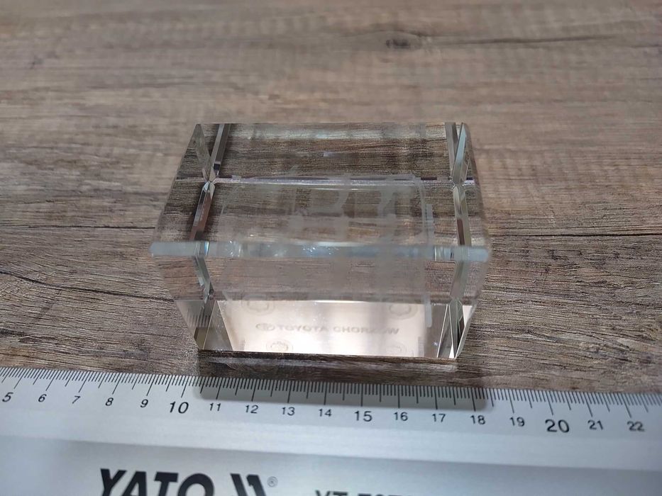 Unikatowy przycisk do papieru.