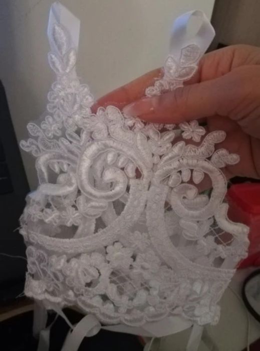 Piękne koronkowe rękawiczki ślubne mitenki bez palców na ślub, wesele