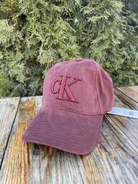 Кепка calvin klein бейсболка (ck rum raisin twill logo cap)с америки