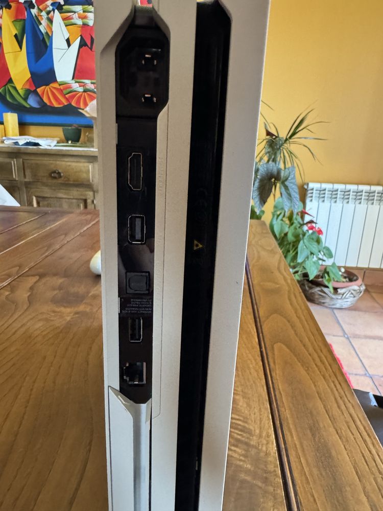 Playstation 4 pro 1 tb Branca