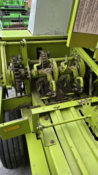Прес-Підбирач Claas Markant 41