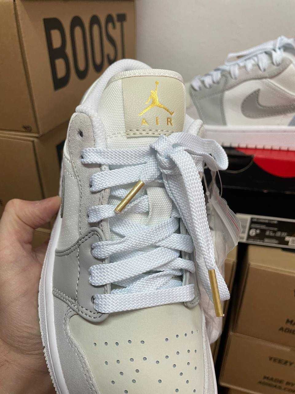 Кроссовки Nike Jordan 1 light grey / Джордан серые замш 37 38 39 40
