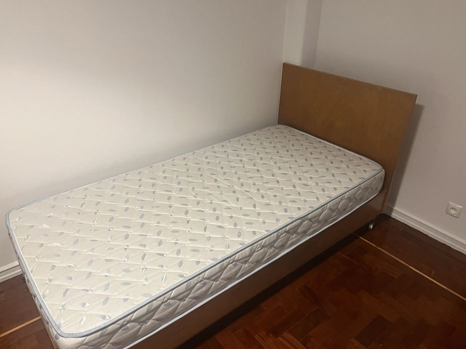 Cama de solteiro com rodas colchão incluido