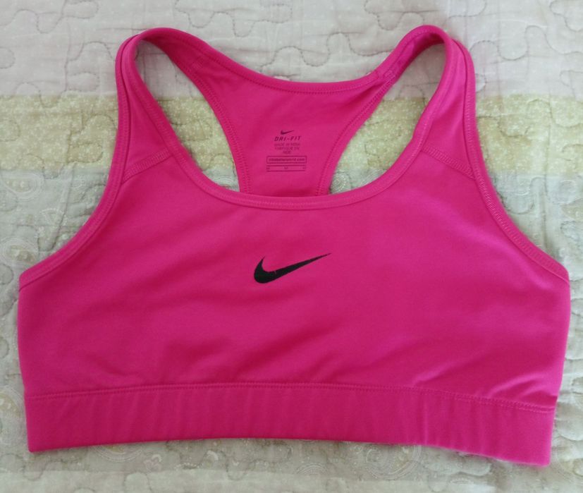 Спортивний топ  Nike