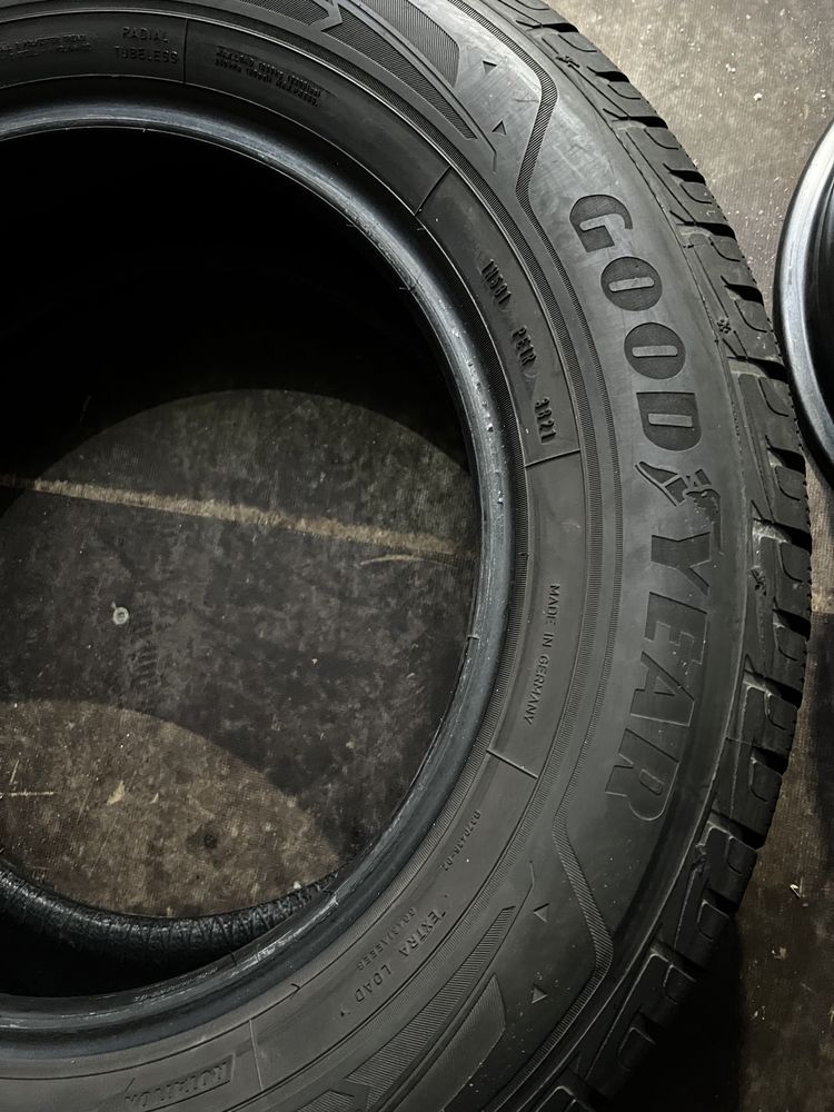 Dwie opony goodyear ultragrip performance 235/65/17 2021r.