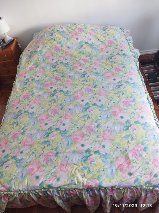 Colcha edredon, rolo e toalha para Camilha * Baixa de Preço