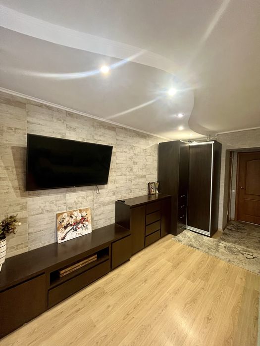 Центр! Оренда 2-х кімн.кв вул. Героїв України