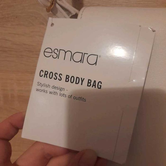 Nowa, wiosenna torebka z motywem kwiatów