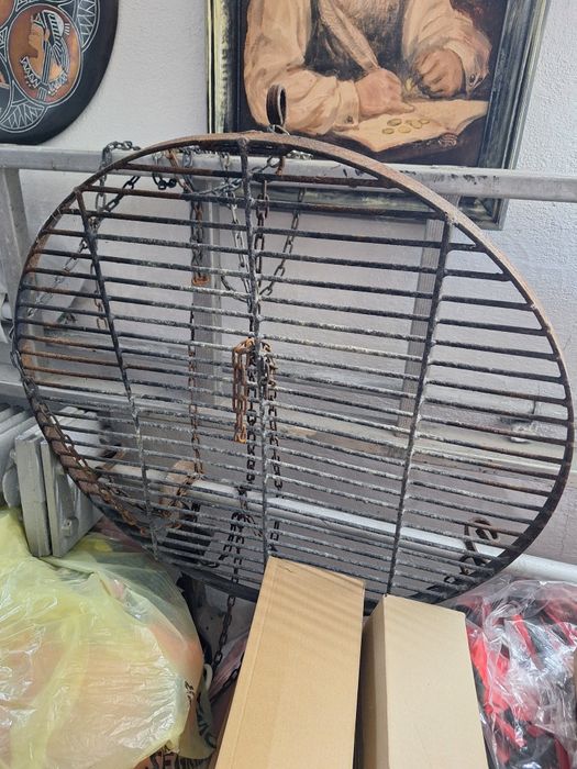 Gril na łańcuchach do grila na trójnóg