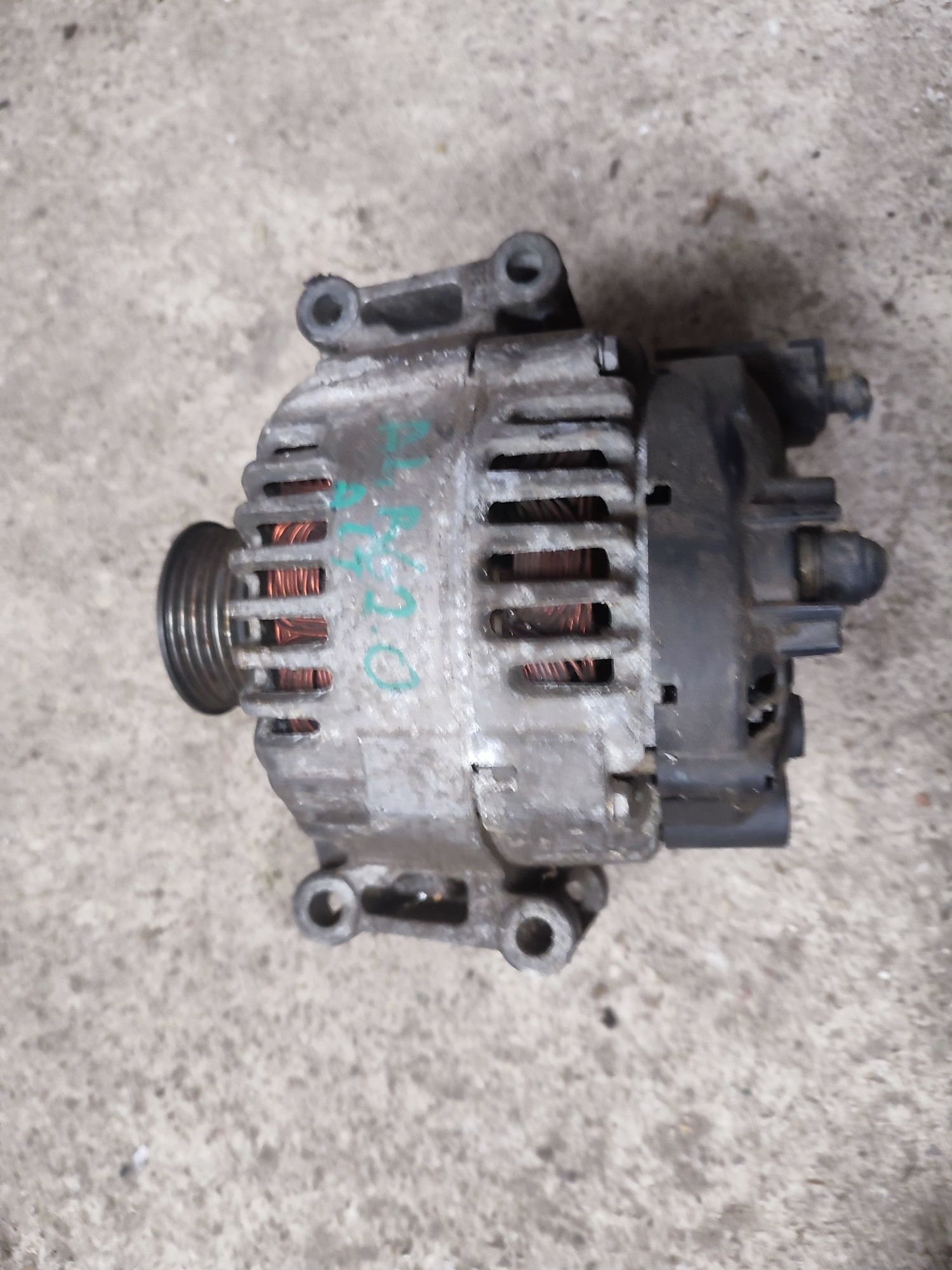 Alternator audi a4 b6 b7 1.8 2.0