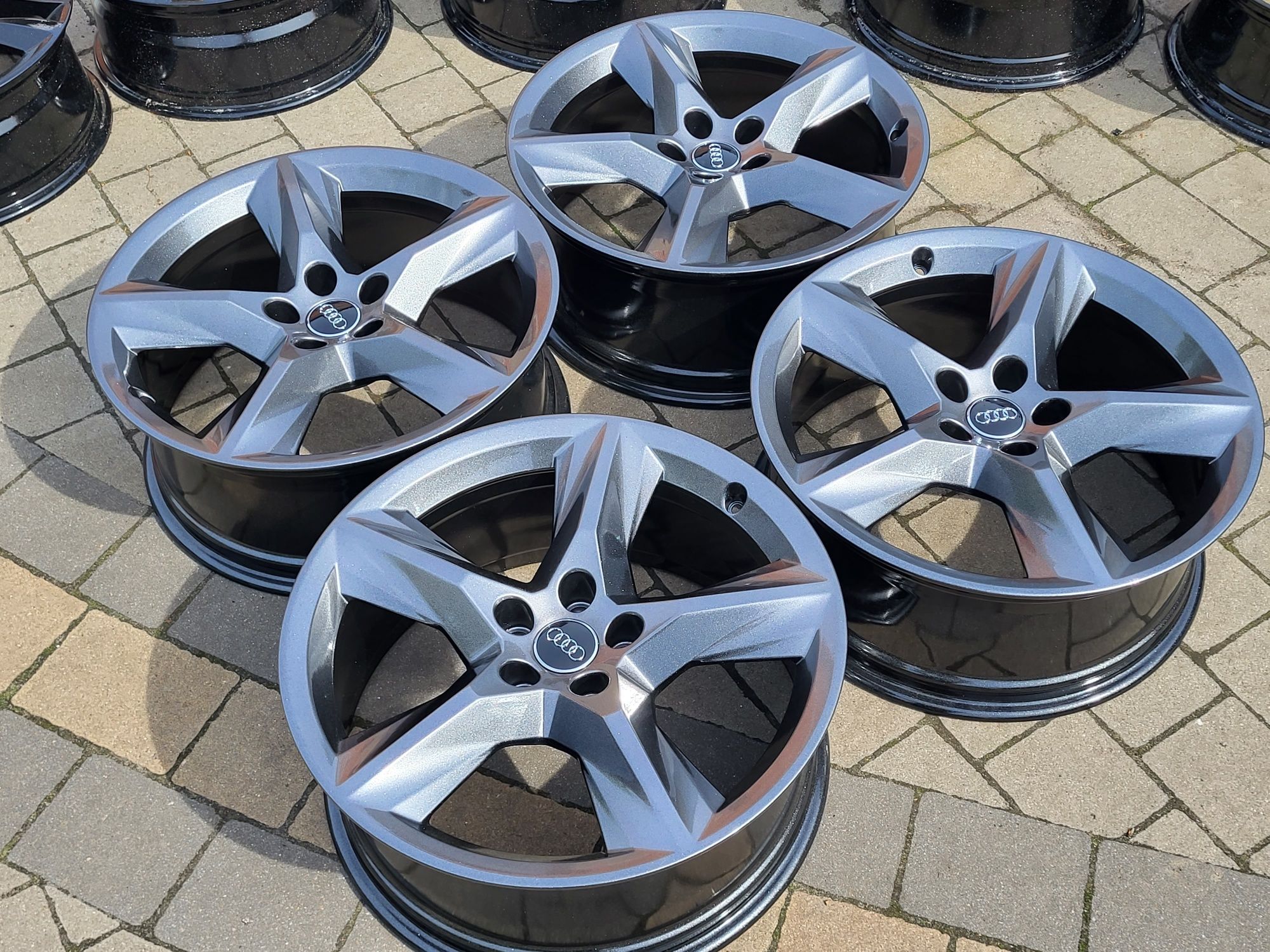 Alufelgi oryginal Audi 5x112 8Jx19 et28 A5 A6 A7 A8 Q5 Q7 grafit