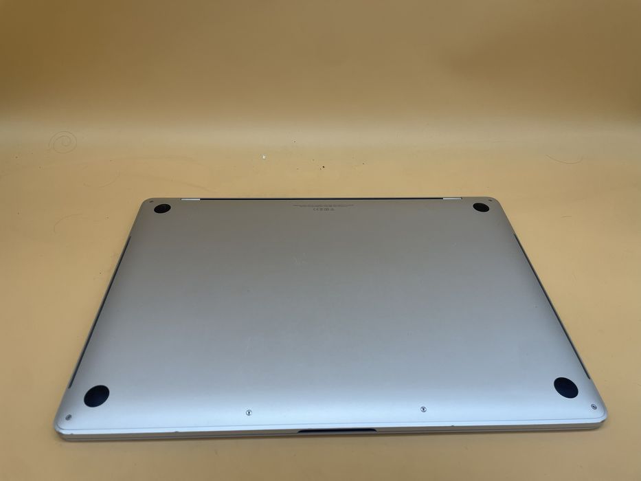 Macbook pro 15.4 2018 i7 2.6 ghz 6 ядер