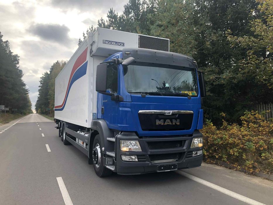 MAN TGS 26.320 dzienna kabina oś skrętna chłodnia 6x2 scania volvo