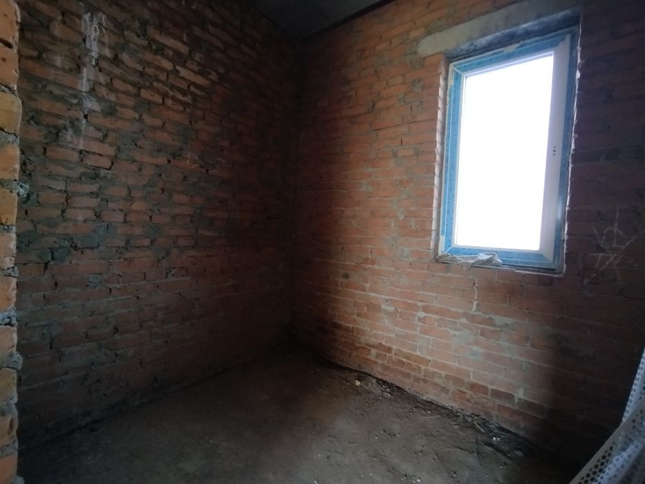 Продаж 2 поверхового таунхауса