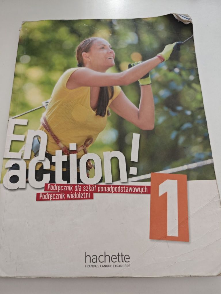 En action 1 francuski