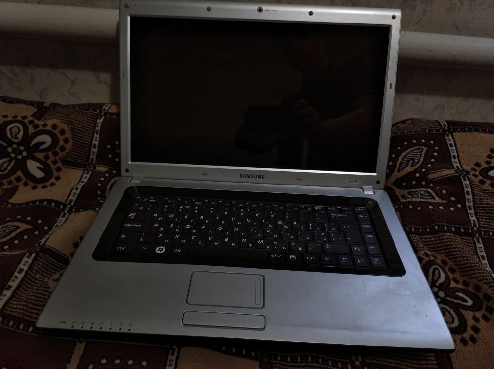 Samsung NP-R518 на розбирання