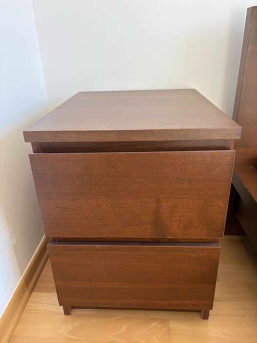 Łóżko Ikea Malm 160x200 z materacem i stolikami nocnymi