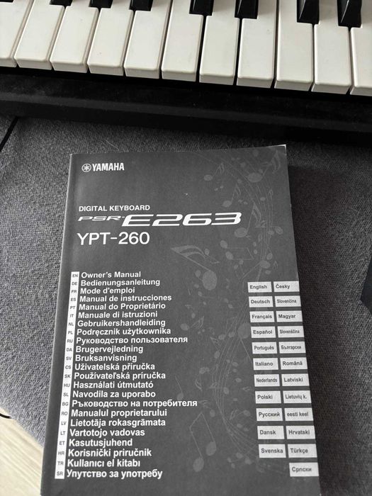 YAMAHA Keyboard PSR-E263