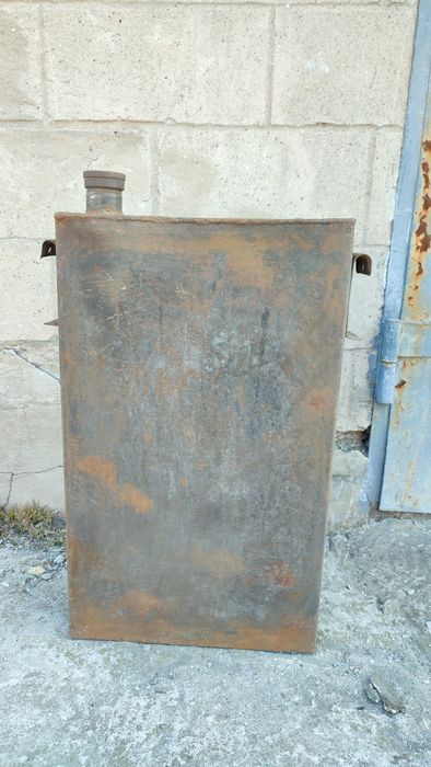 Канистра (бак) сварная 27 литров.