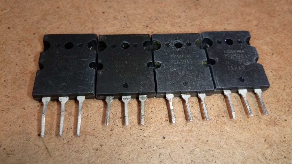 Транзистори  2SA1943 2SC5200 оригінальні.