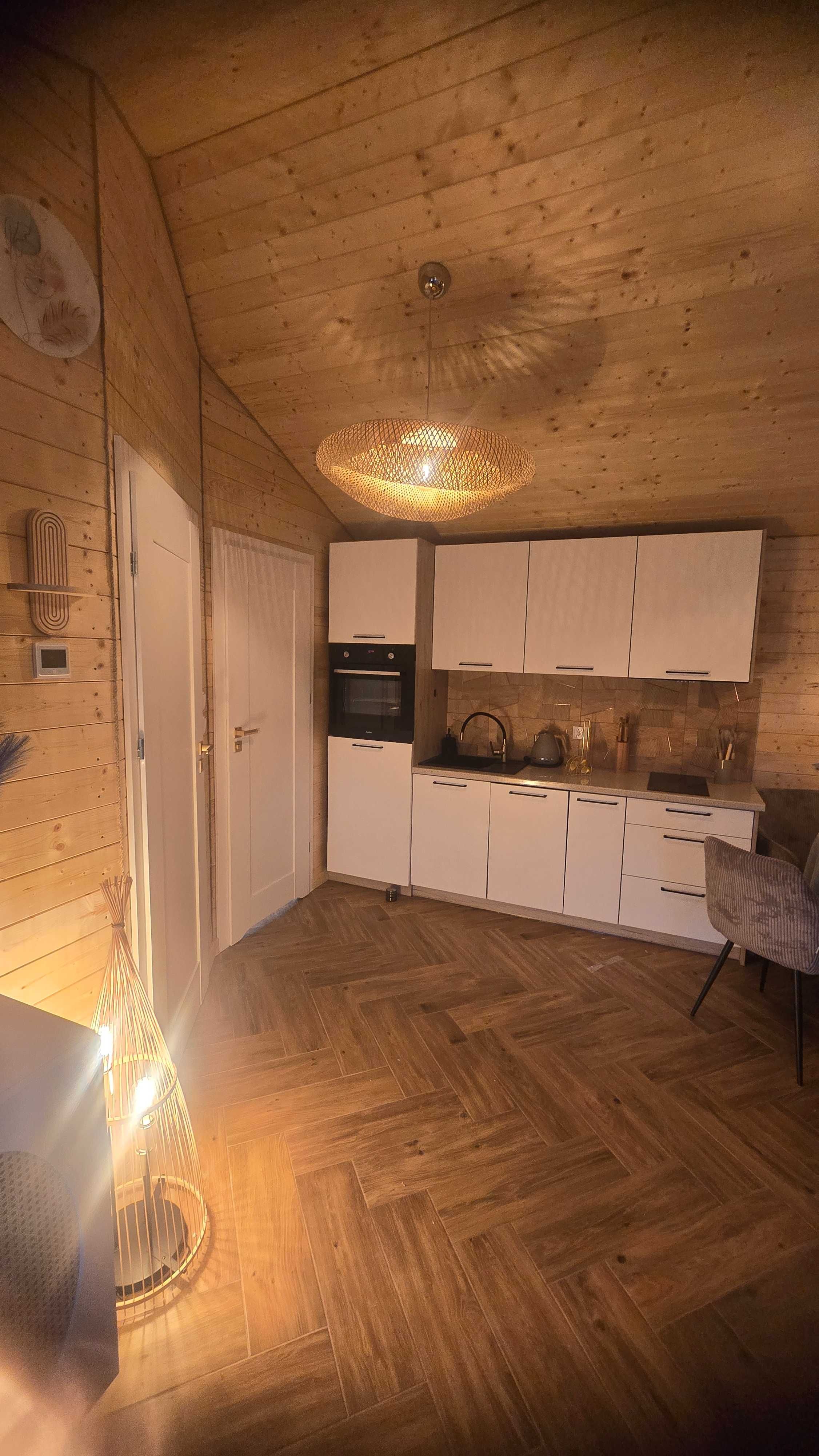 Caloroczny- Mały domeczek" na zielonej łące " w stylu boho- Nowęcin