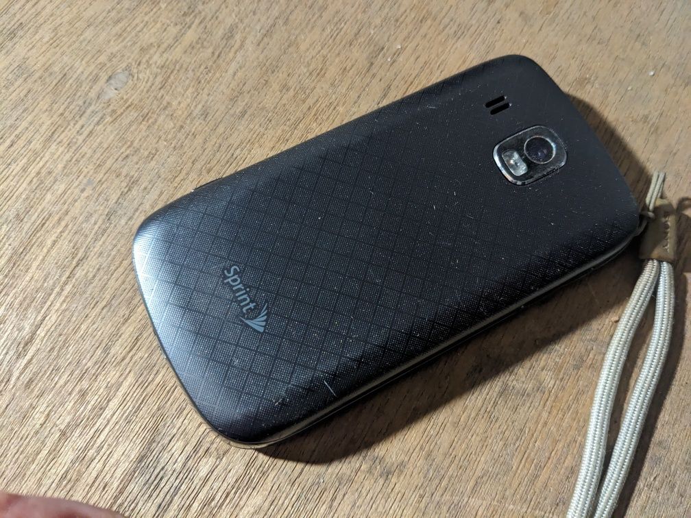 Смартфон трансформер Samsung SPH-M930 з розсувною клавіатурою
