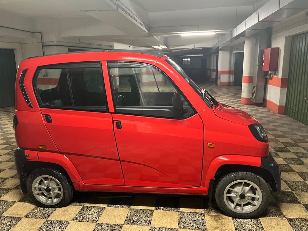 Microcar Bajaj Qute