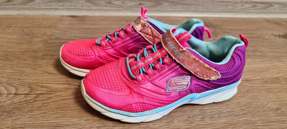 Кроссовки Skechers