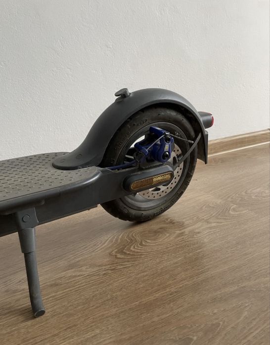 Hulajnoga Mi Eletric Scooter 3 model DDHBX24NEB
