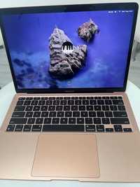 MacBook Air M1 на 16 ГБ бу,  оригінальна зарядка, 2 чехла, адаптери