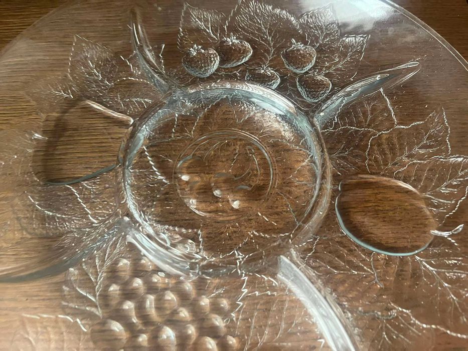 Kryształowa patera na przekąski owoce tłoczone  31 cm