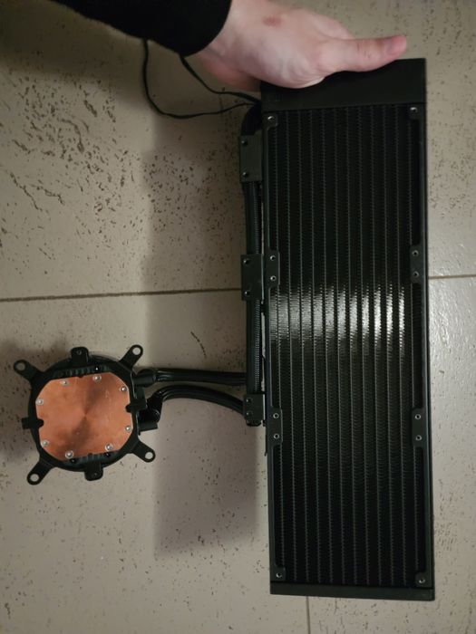 Водяное охлаждение Lian Li HydroShift II LCD-C 360 N Fanless (СЖО)