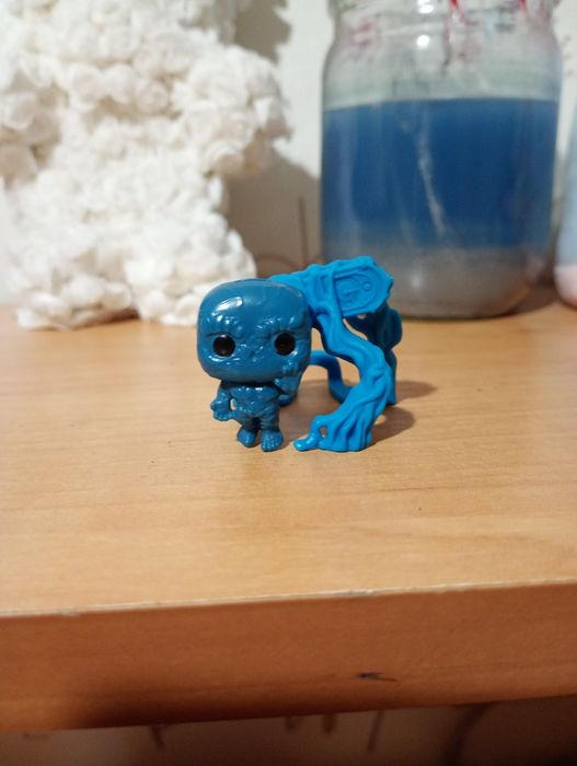 фигурка с очень странных дел осд