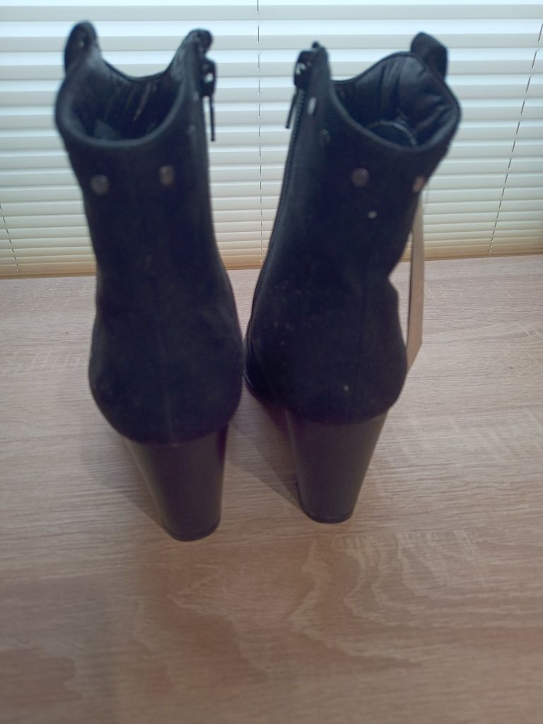 Buty nowe  r.39 czarne i brązowe