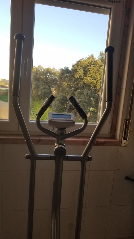 Bicicleta ELÍPTICA procura novo dono/a